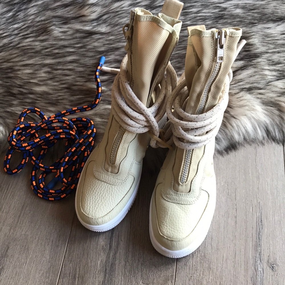 NWT Nike Air Force 1 SF high tops - Picture 4 of 8